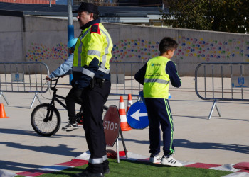 A Abrera apostem per la mobilitat segura a les escoles amb formació teòrica i pràctica de l'alumnat de cinquè de primària