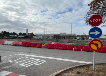 Del dimecres 10 al divendres 19 de desembre inclòs, queda tallat temporalment el carril de sortida del nucli urbà al carrer de Manresa, amnb motiu de la instal·lació de pantalles acústiques