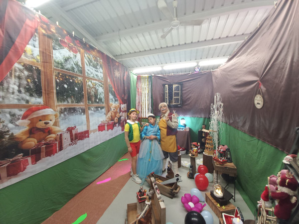 Dissabte 20 de desembre, l'AAVV de Ca n'Amat 2021 ha organitzat un Bosc Encantat