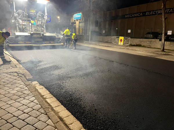 Duem a terme actuacions nocturnes d’asfaltatge i millora de la via pública per minimitzar les afectacions al trànsit