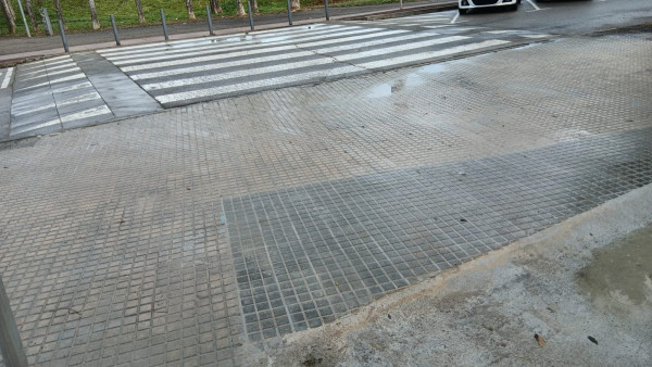 A Abrera millorem el nostre espai públic! Continuem duent a terme treballs de reparació de voreres al carrer de Sant Jaume del barri del Rebato d'Abrera