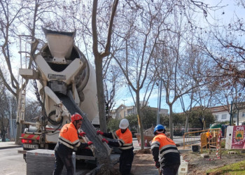 A Abrera millorem el nostre espai públic! Continuem duent a terme treballs de reparació de voreres al carrer de Federico García Lorca, davant del Club Petanca Abrera