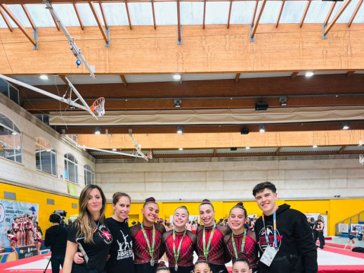 Felicitem el nostre Abrera Gimnàstic Club pel seu darrer èxit assolit com a subcampiones de la Lliga Nacional Iberdrola de Gimnàstica Artística. Moltes felicitats!