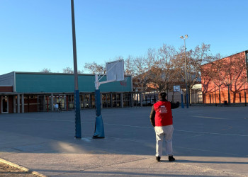 Durant les vacances escolars de Setmana Santa, els 'Patis Oberts' obriran en horari especial a l'Escola Ernest Lluch d'Abrera. Preneu nota!