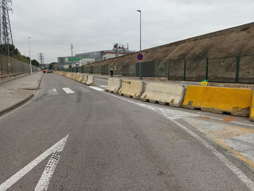 El proper divendres 27 de març, s'encetarà la segona fase de les obres d'instal·lació d'una nova línia elèctrica per la planta de SEAT - Cupra a l'avinguda de Ca n'Amat