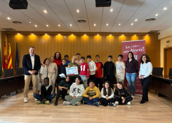 Abrera promou la cultura emprenedora amb el programa CuEmE. Les cooperatives de 5è de l’Escola Francesc Platón i Sartí presenten els seus projectes i recullen els seus NIF