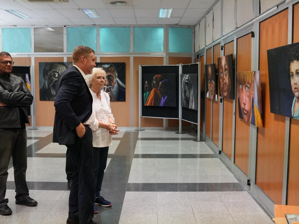 Visitem l'exposició 'Expresiones' de l'artista abreranca Aurora Escribano a la Casa de Cultura