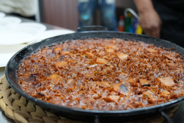 Gran acollida a la inauguració del Candela Gastrobar, aquest divendres 1 de maig, a la Piscina Municipal d’Estiu d’Abrera