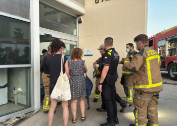 Un incendi a la zona de la sauna del Centre Aquàtic Municipal d'Abrera (CAM) obliga a desallotjar preventivament les instal·lacions sense provocar danys personals