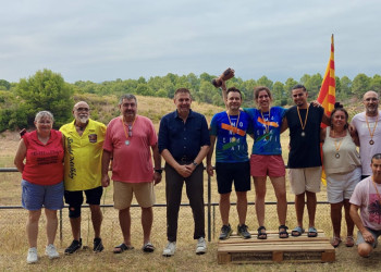 El II Torneig de Mölkky del Suro reuneix 18 equips i 43 participants en una jornada esportiva i de convivència