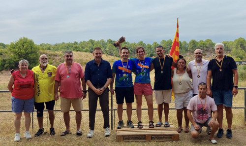 El II Torneig de Mölkky del Suro reuneix 18 equips i 43 participants en una jornada esportiva i de convivència