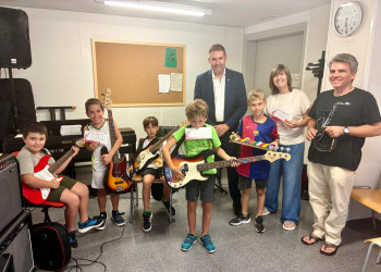 Visitem l'Aula d'Adults i l'Escola Municipal de Música d'Abrera