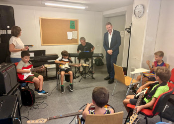 Visitem l'Aula d'Adults i l'Escola Municipal de Música d'Abrera