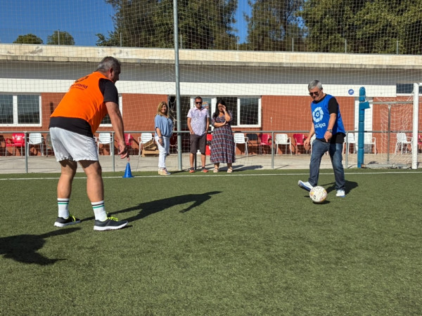Molt bona acollida de la jornada de portes obertes del nou programa de Futbol+60 per a persones majors de 60 anys