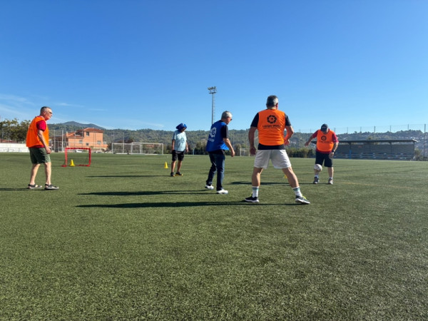 Molt bona acollida de la jornada de portes obertes del nou programa de Futbol+60 per a persones majors de 60 anys