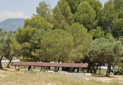 Zona de pícnic de Sant Ermengol d'Abrera.jpg