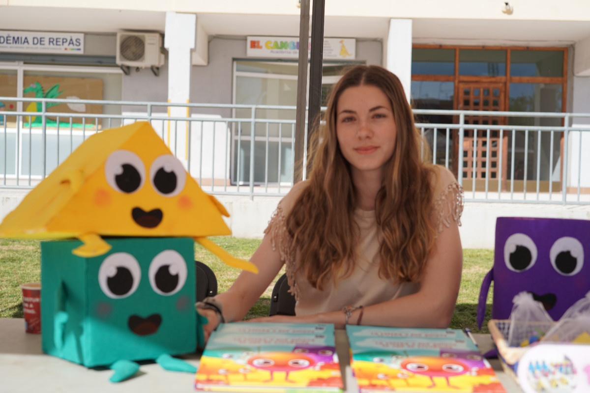 Tornem a gaudir de la diada de Sant Jordi a Abrera, amb autores i autors locals, concursos literaris, fira, lectures i moltes activitats per a tothom!